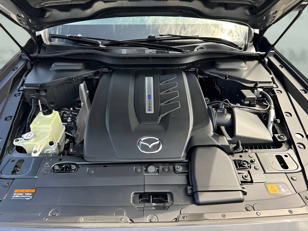 Used 2024 MAZDA CX-90 Plug-In Hybrid w/ Preferred AWD/4WD image 31