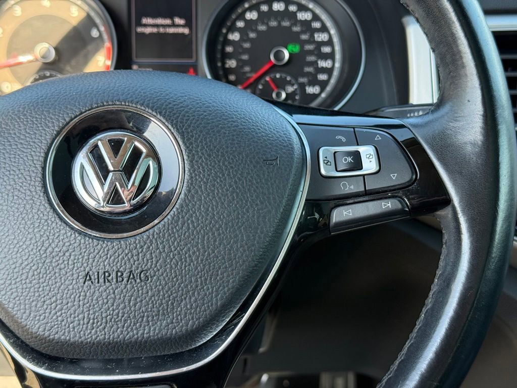 Used 2018 Volkswagen Atlas SEL w/ R-Line Package AWD/4WD image 16