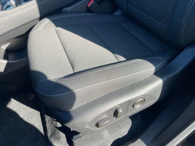 New 2026 Chevrolet Traverse LT w/ LPO, Floor Liner Package FWD image 17