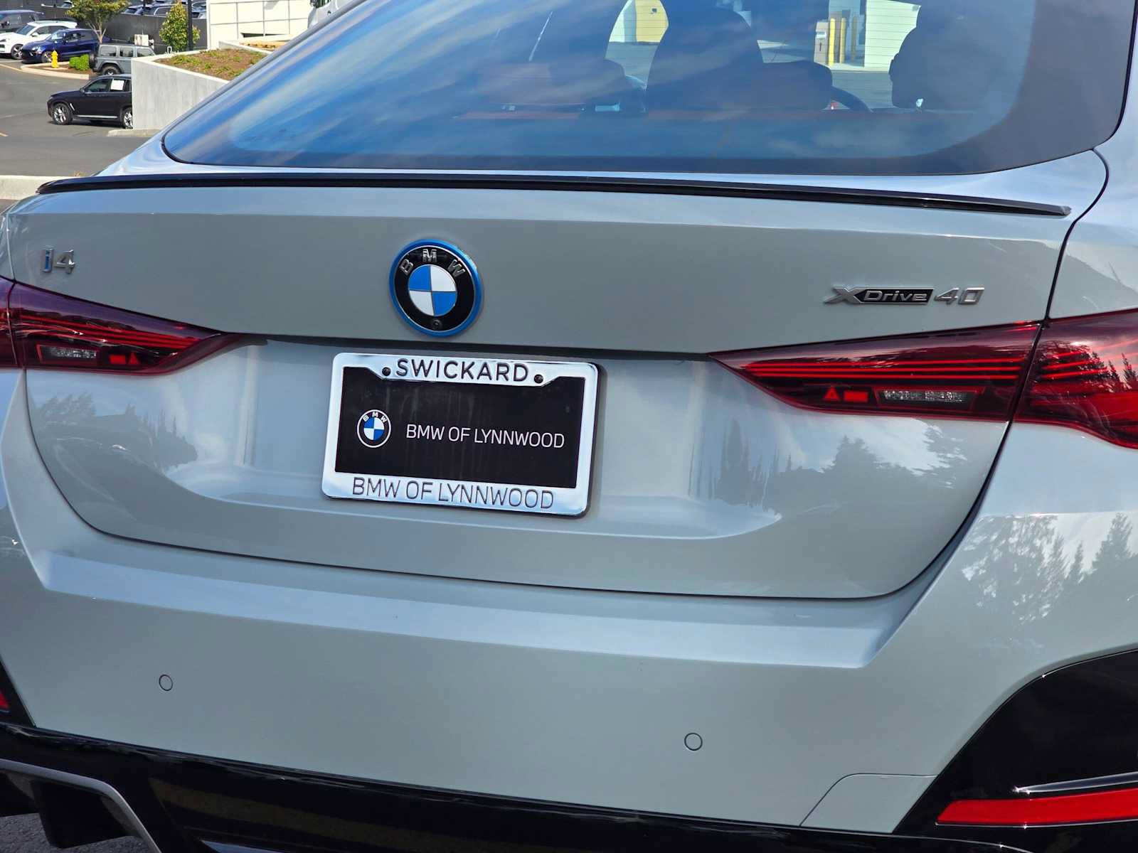 Used 2025 BMW i4 xDrive40i w/ M Sport Package AWD/4WD image 13
