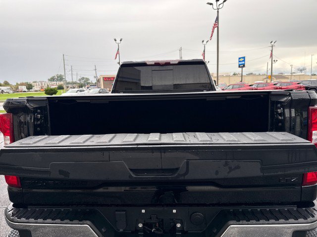 Used 2022 Chevrolet Silverado 3500 LTZ w/ LTZ Plus Package AWD/4WD image 27