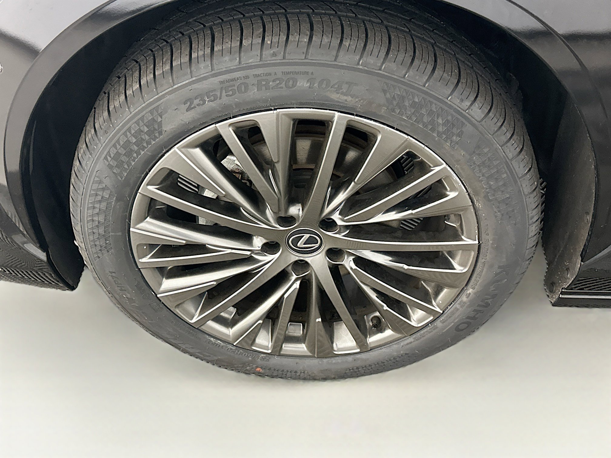 Used 2023 Lexus RZ 450e Premium w/ Accessory Package (2T) image 11