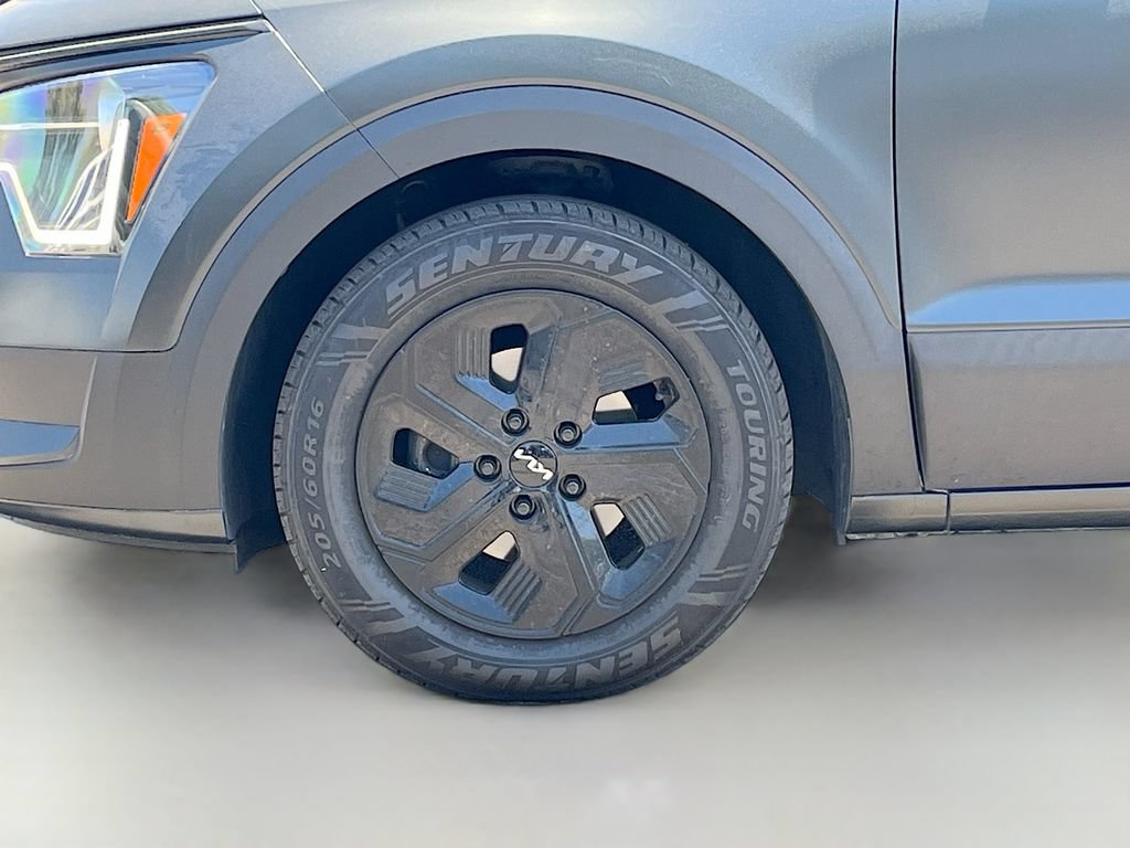 Used 2023 Kia Niro EX FWD image 31