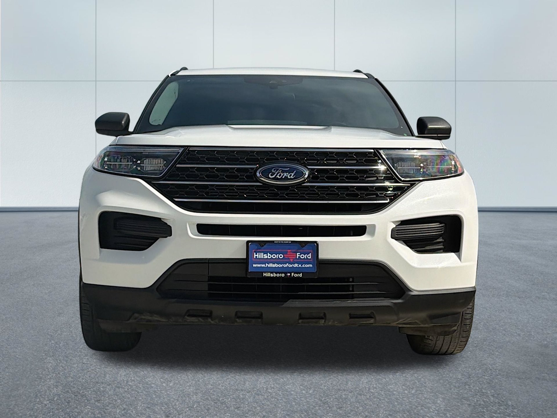 Used 2023 Ford Explorer XLT RWD image 2