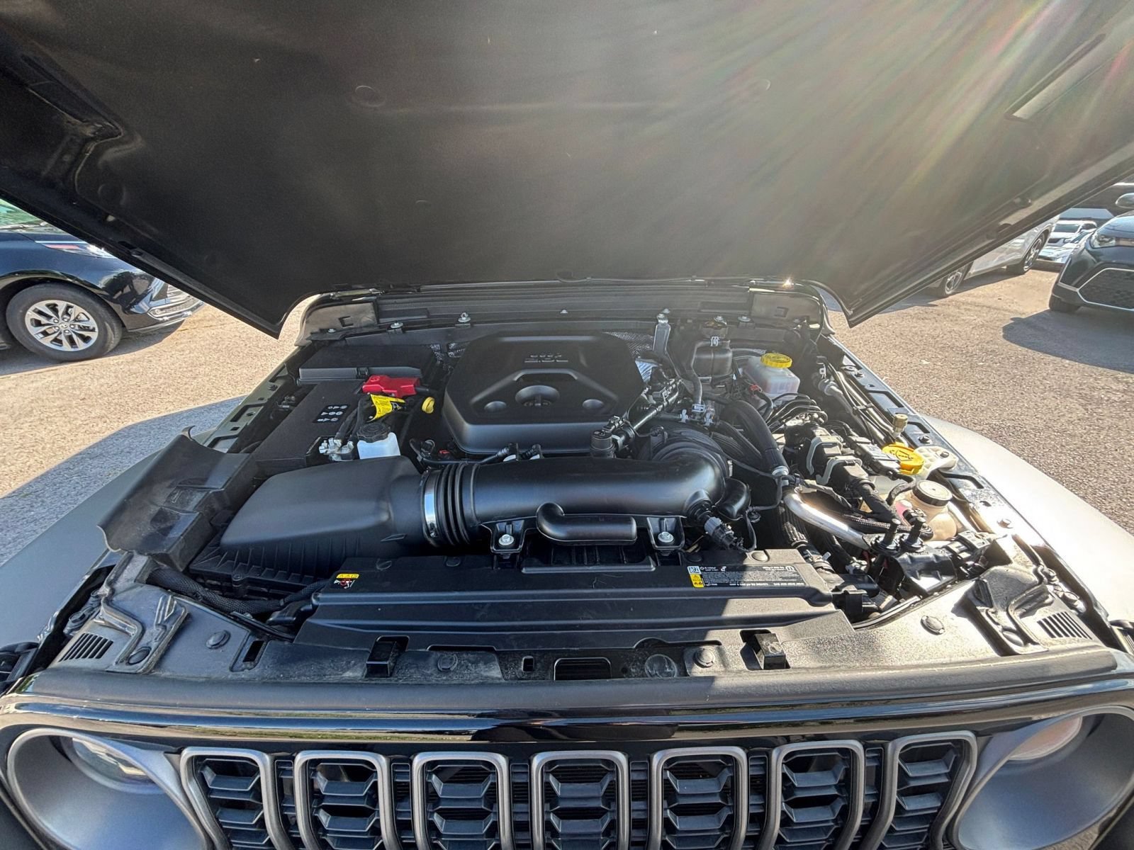Used 2025 Jeep Wrangler Unlimited Sport AWD/4WD image 31