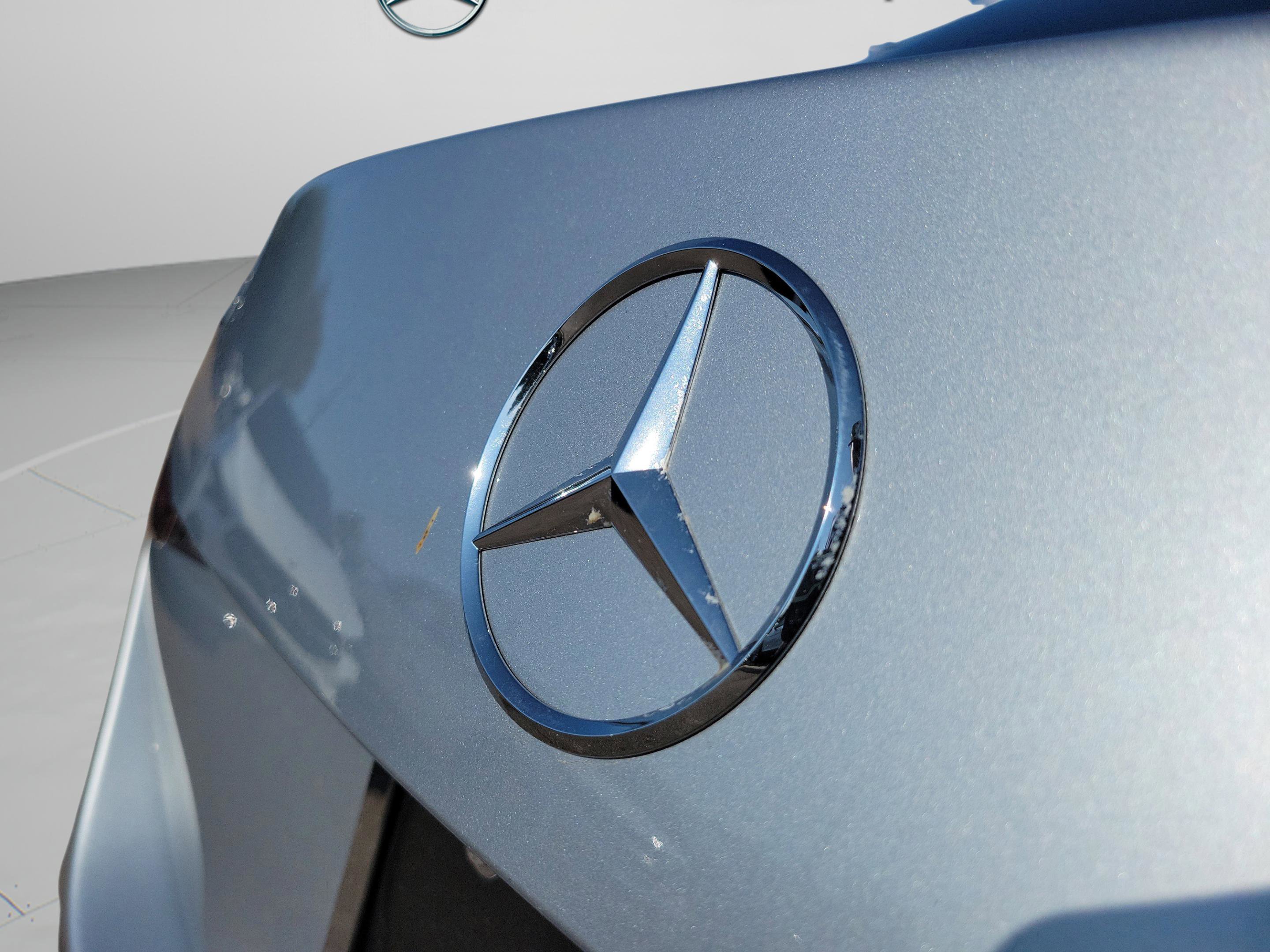 Certified 2025 Mercedes-Benz C 300 Sedan image 7