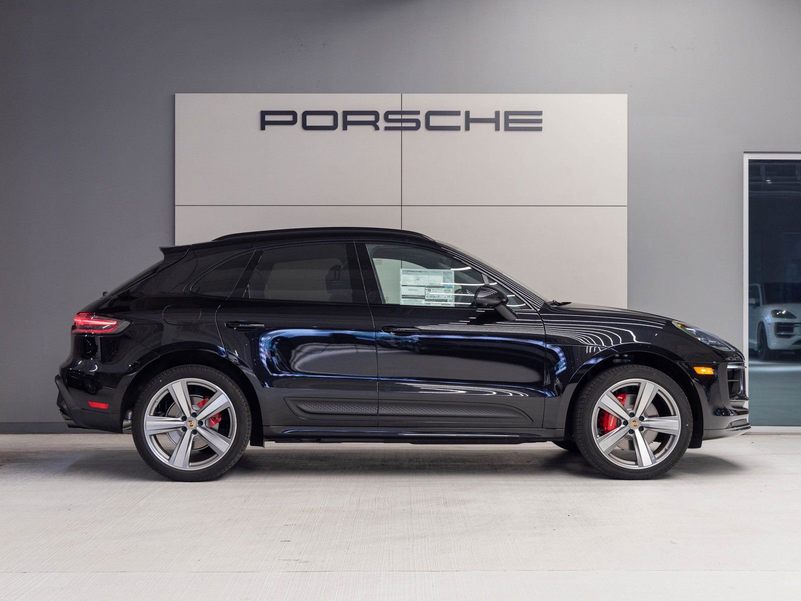 Certified 2026 Porsche Macan S image 8