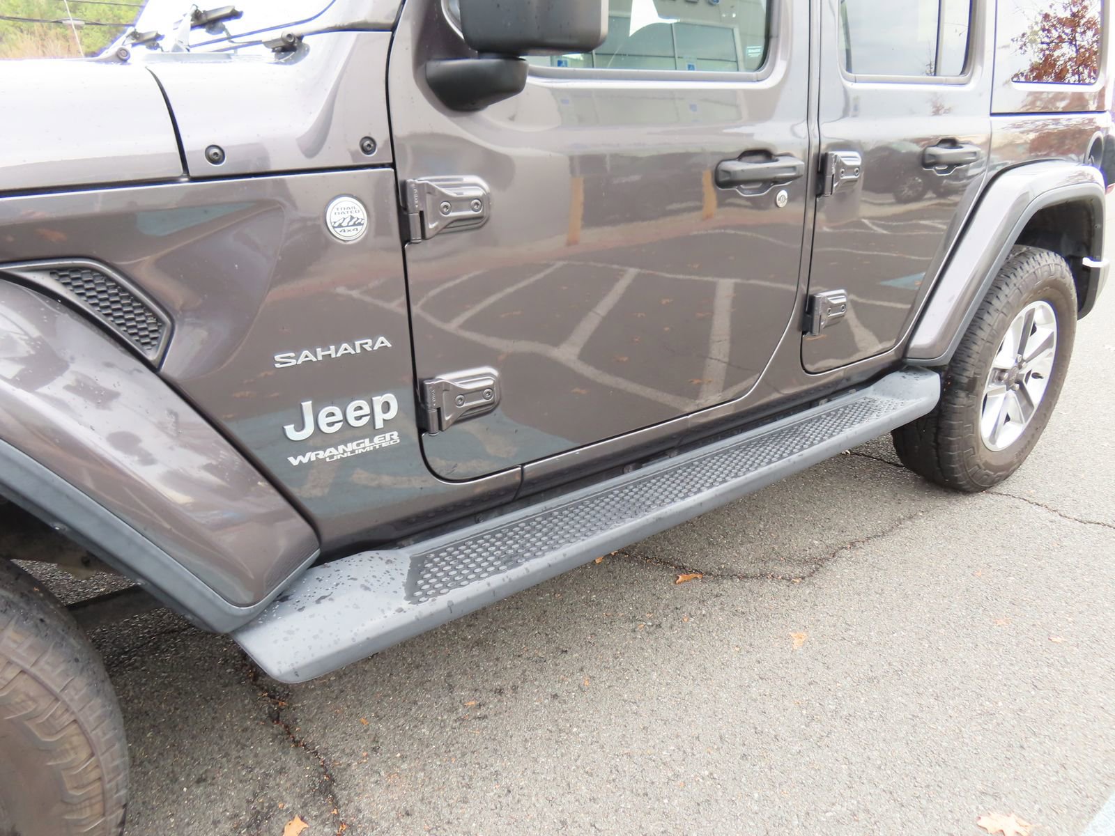 Used 2018 Jeep Wrangler Unlimited Sahara w/ LED Lighting Group image 9