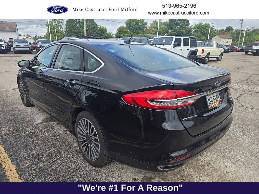 Used 2017 Ford Fusion SE w/ Fusion SE Technology Package FWD image 6