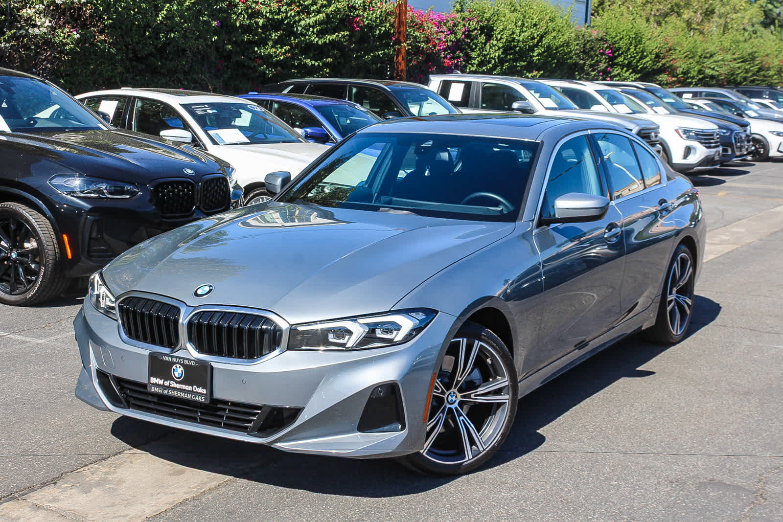 Used 2024 BMW 330i Sedan w/ Convenience Package RWD image 1