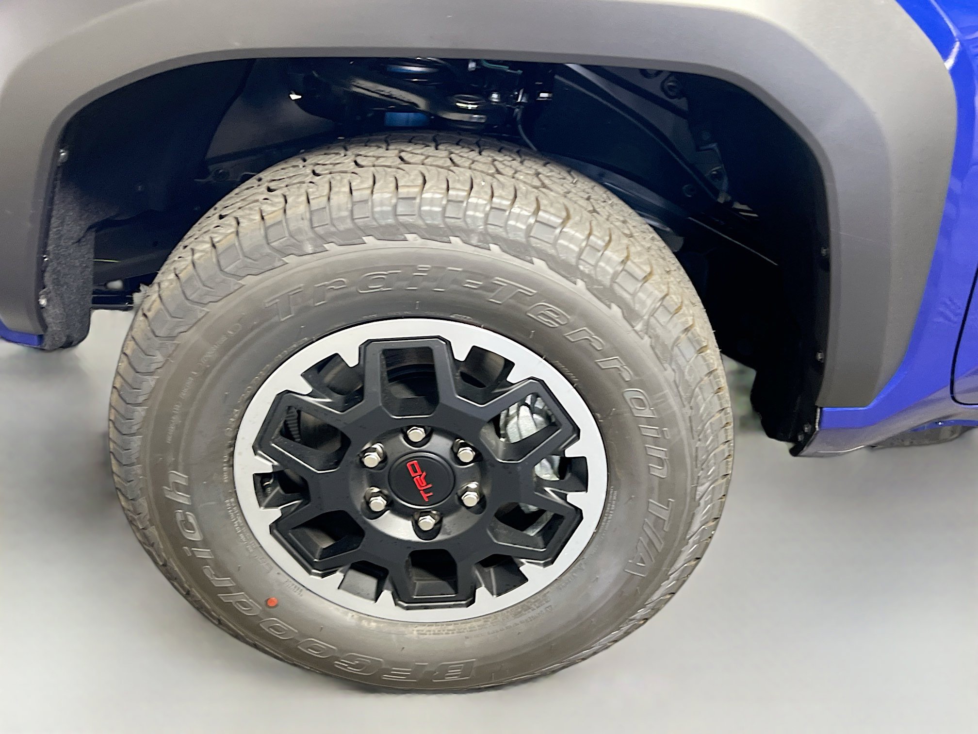 New 2025 Toyota Tacoma TRD Off-Road image 13