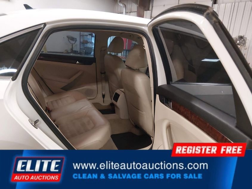 Used 2013 Volkswagen Passat 3.6 SEL Premium image 15