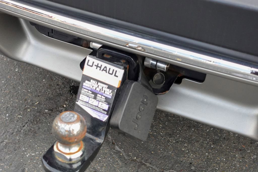 Used 2019 Jeep Cherokee Limited w/ Trailer Tow Group image 7