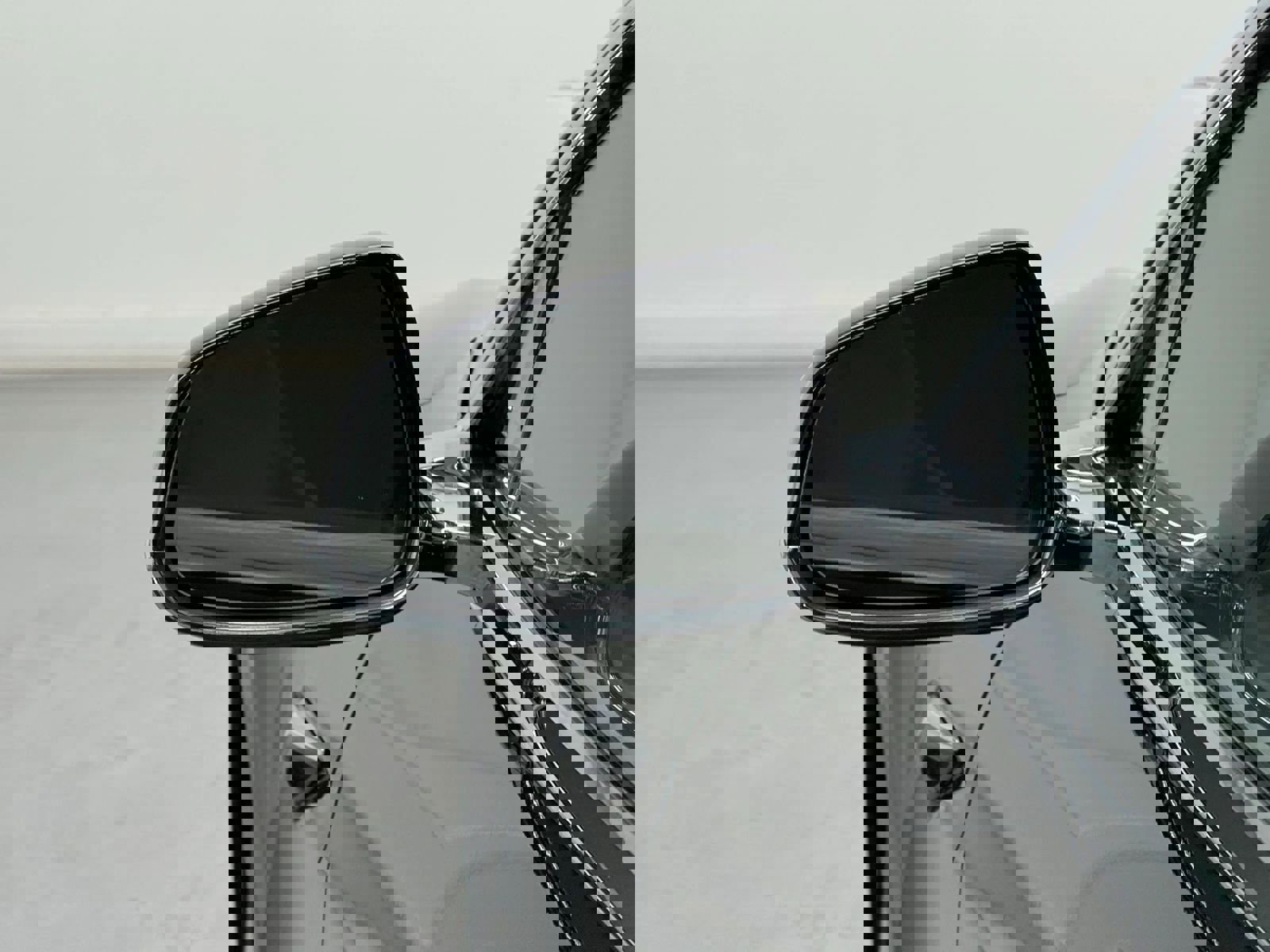 Used 2019 Tesla Model S Long Range image 36