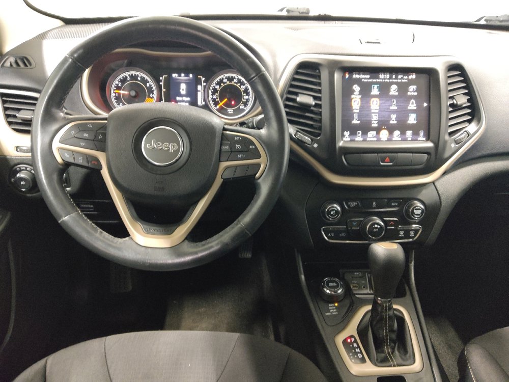 Used 2015 Jeep Cherokee Latitude w/ Cold Weather Group image 22
