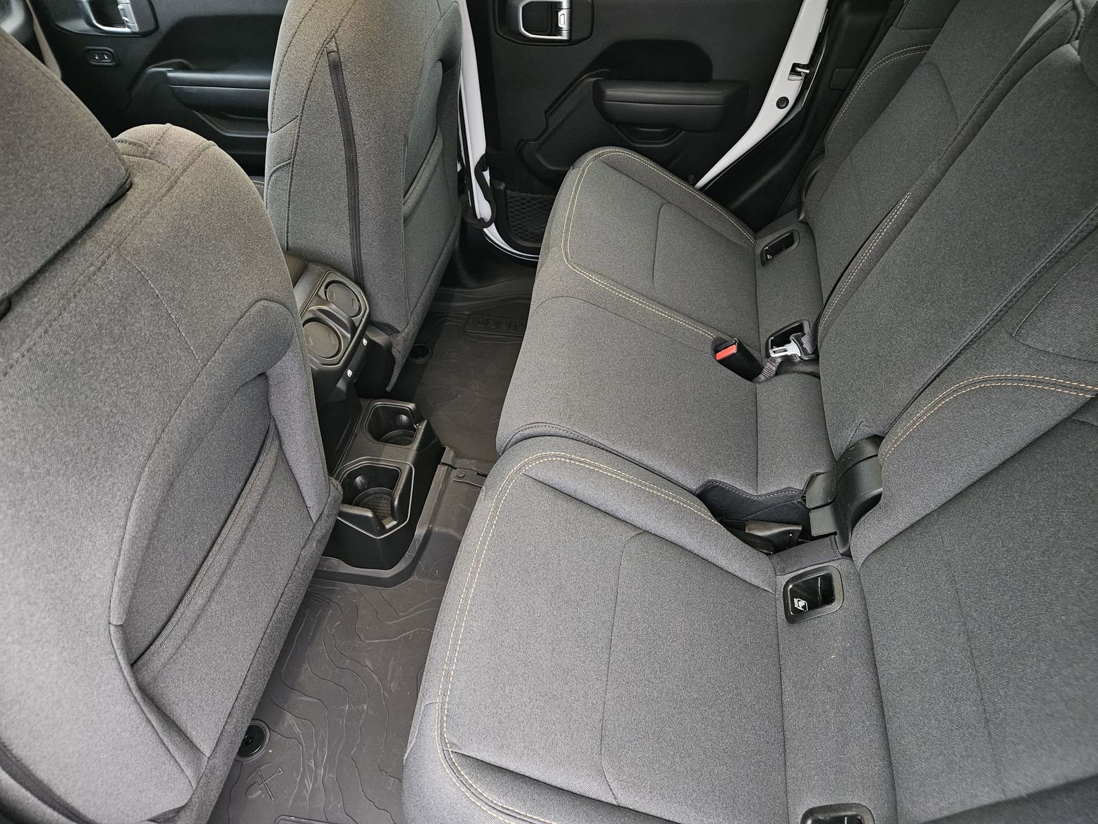 Used 2024 Jeep Gladiator Sport image 33