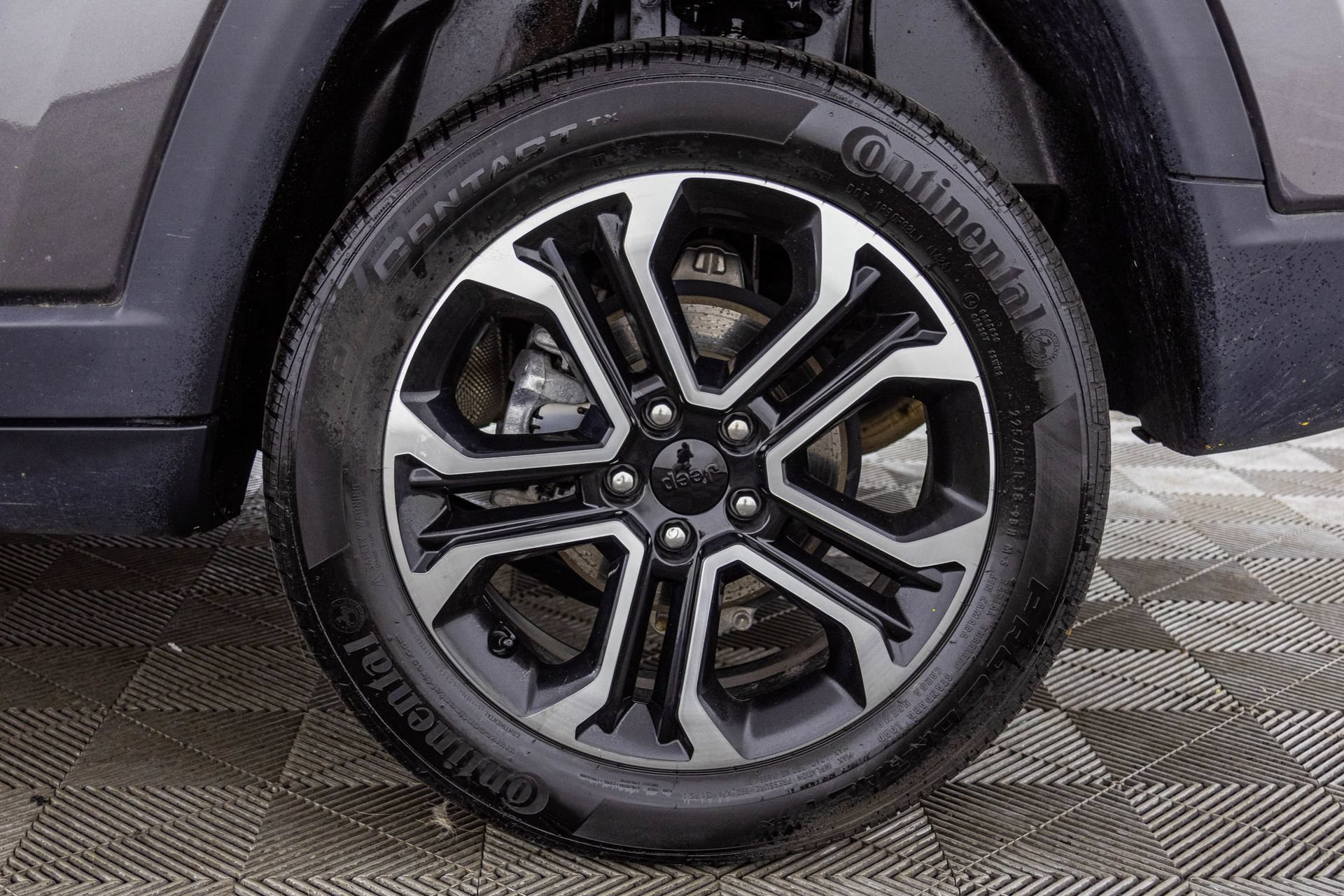 Used 2023 Jeep Compass Limited AWD/4WD image 51