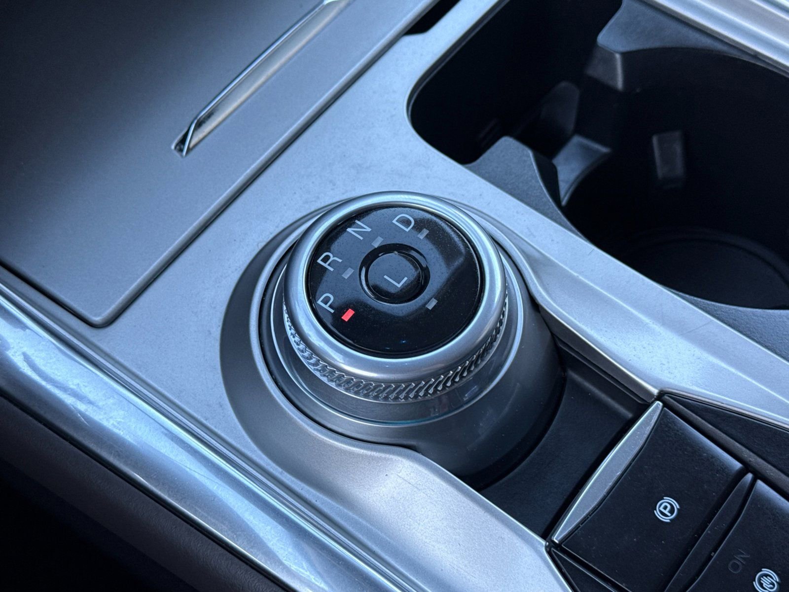 Used 2022 Ford Explorer Platinum w/ Equipment Group 601A image 27