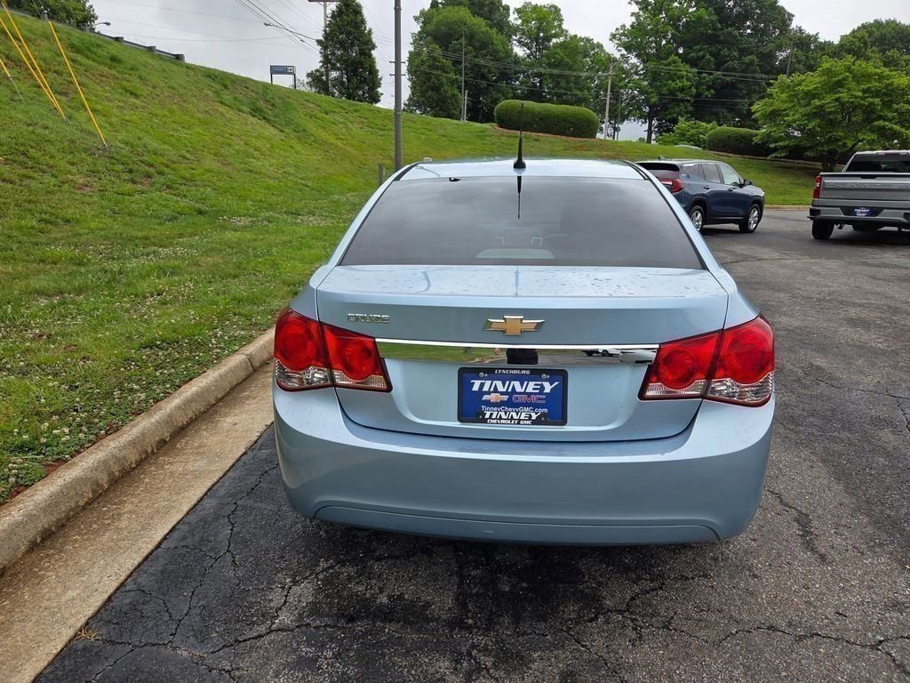 Used 2012 Chevrolet Cruze LS w/ Connectivity Package FWD image 4
