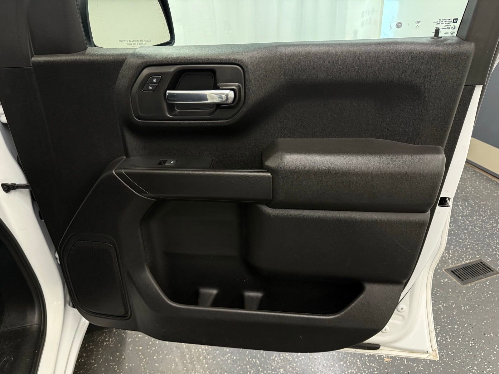 Used 2022 Chevrolet Silverado 1500 Custom Trail Boss w/ LPO, Dark Essentials Package image 7