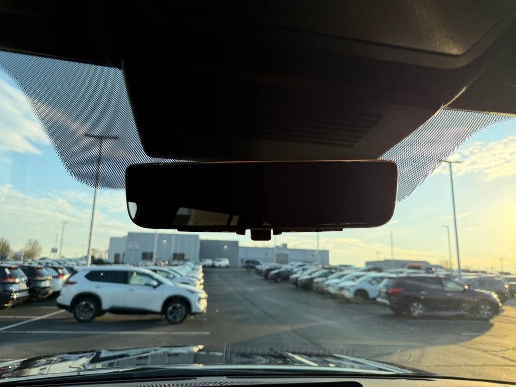 Used 2024 Nissan Armada Platinum w/ Captain's Chairs Package image 43