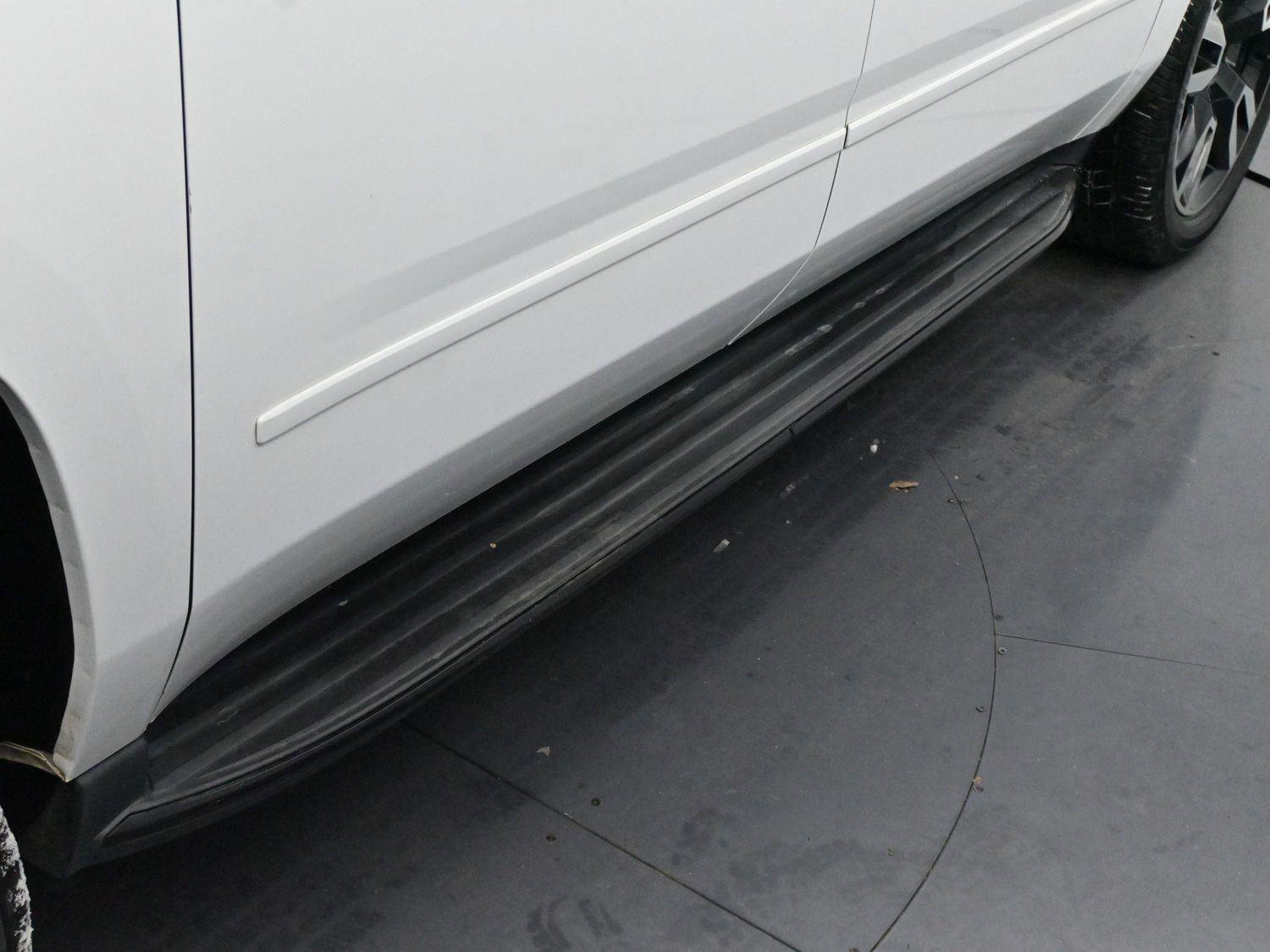 Used 2019 Chevrolet Suburban Premier AWD/4WD image 9