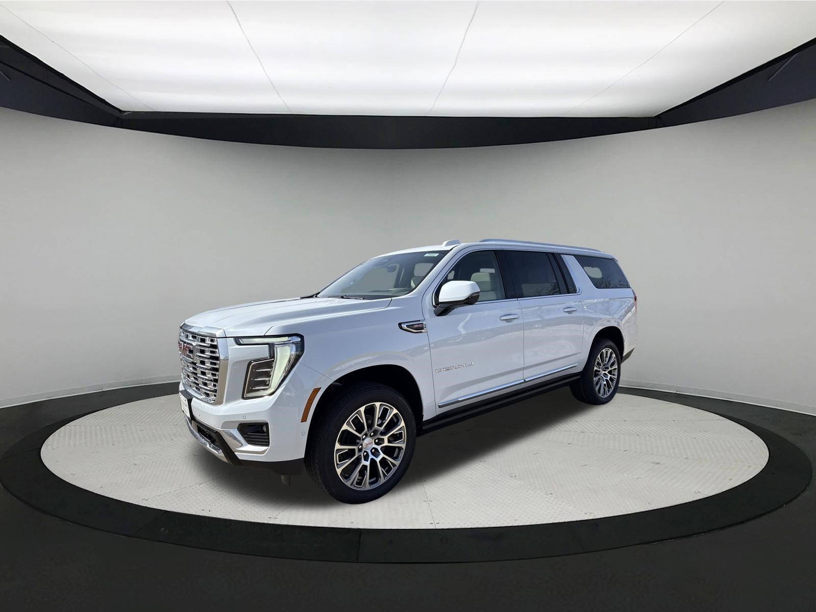 New 2026 GMC Yukon XL Denali w/ Denali Reserve Package image 3