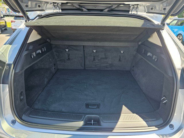 Used 2023 Buick Envision Avenir AWD/4WD image 18