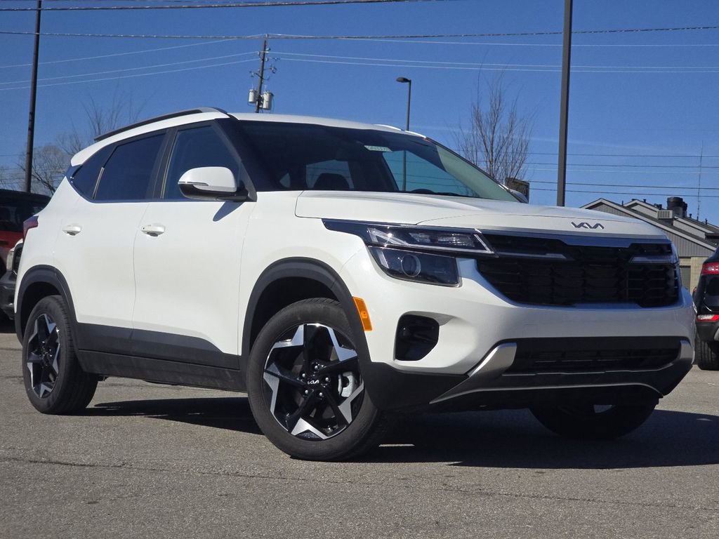 Used 2025 Kia Seltos EX