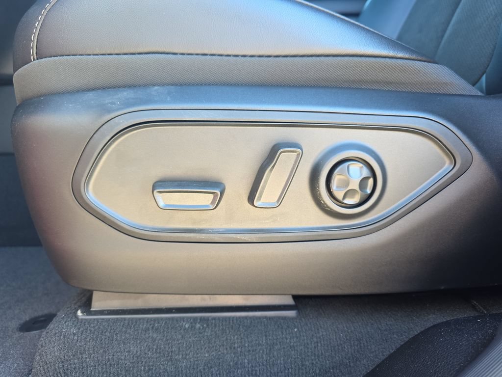 New 2026 Jeep Grand Cherokee Altitude AWD/4WD image 29