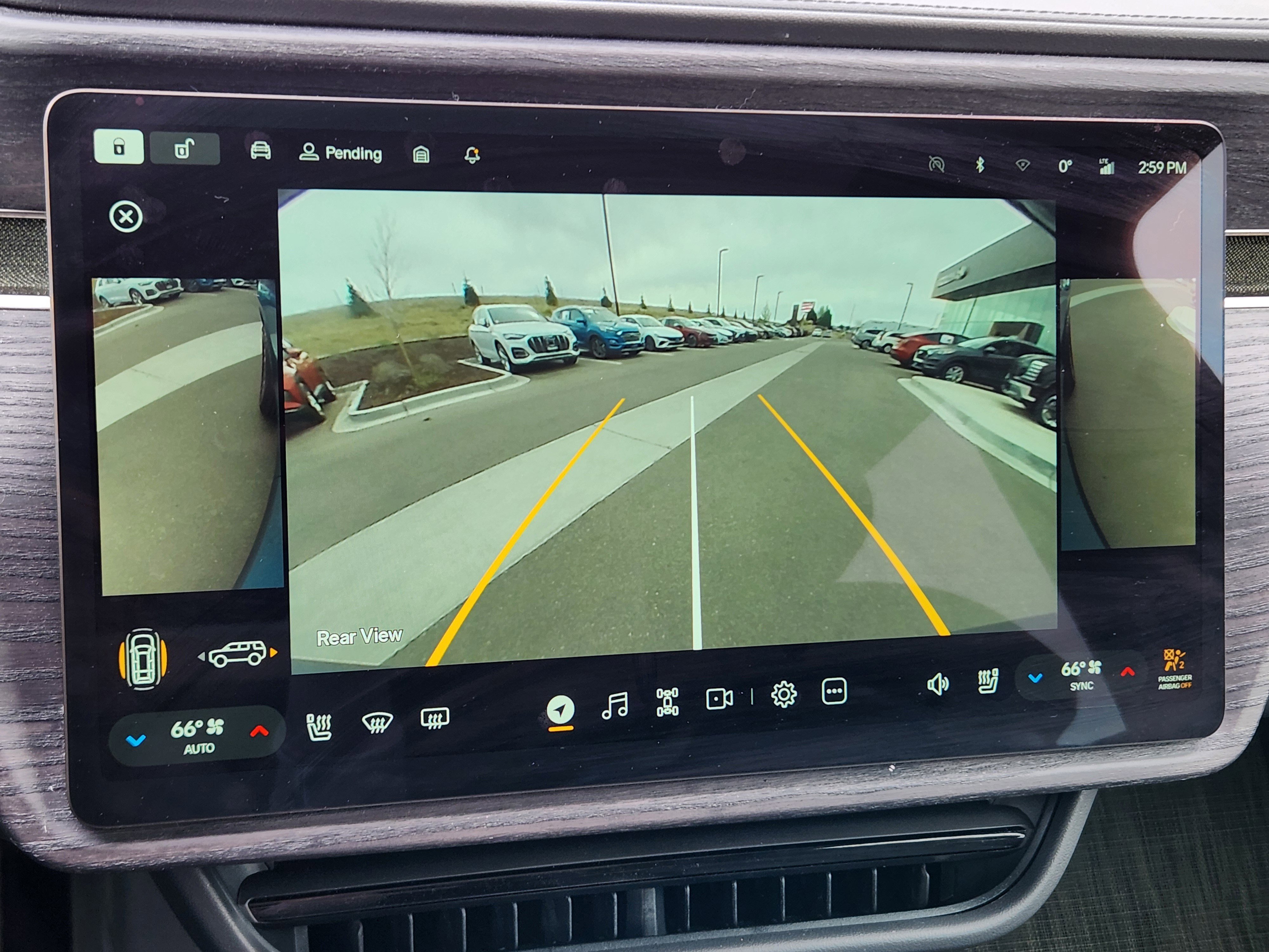 Used 2024 Rivian R1S Adventure image 29