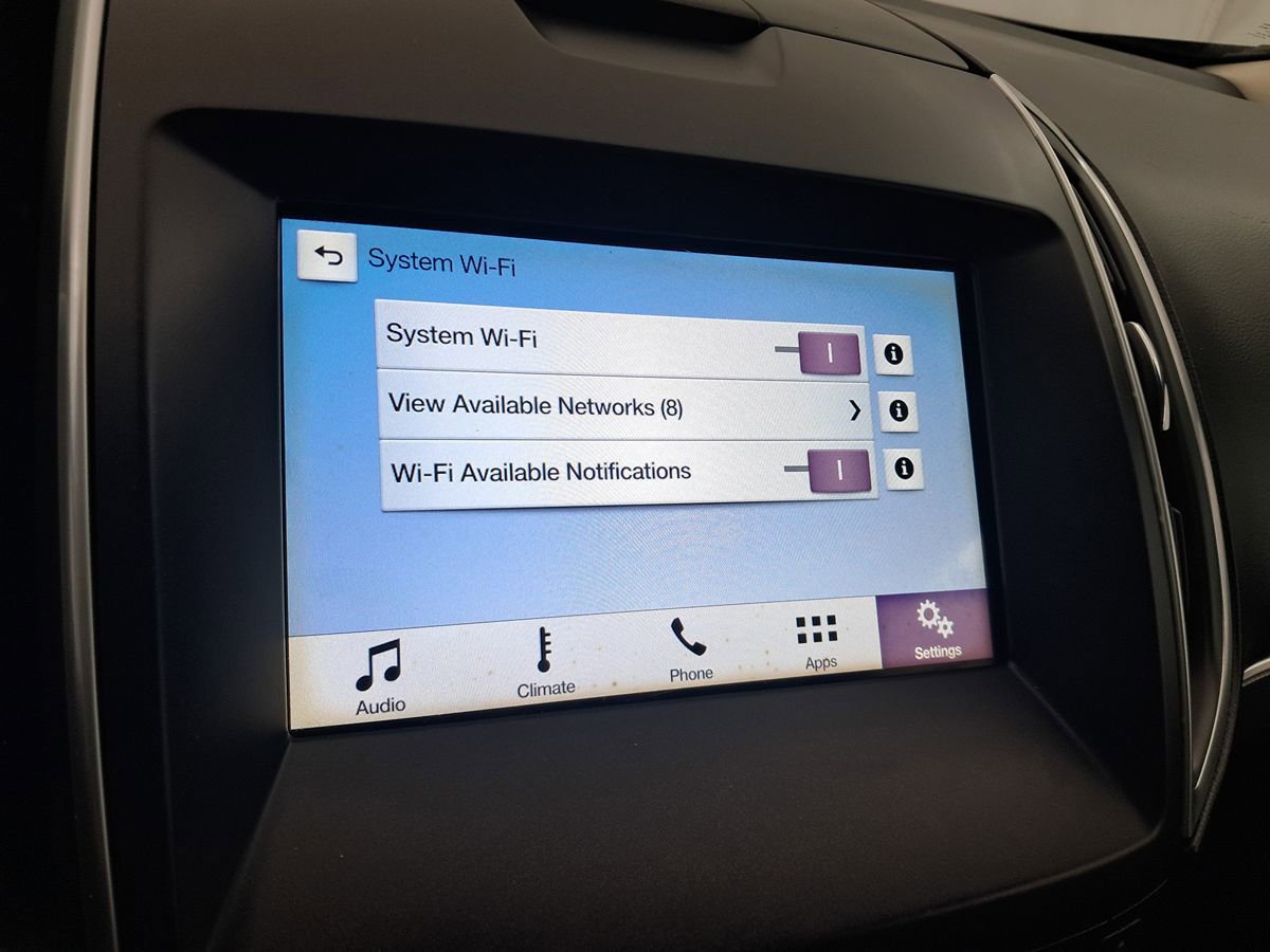 Used 2017 Ford Edge Titanium FWD image 20