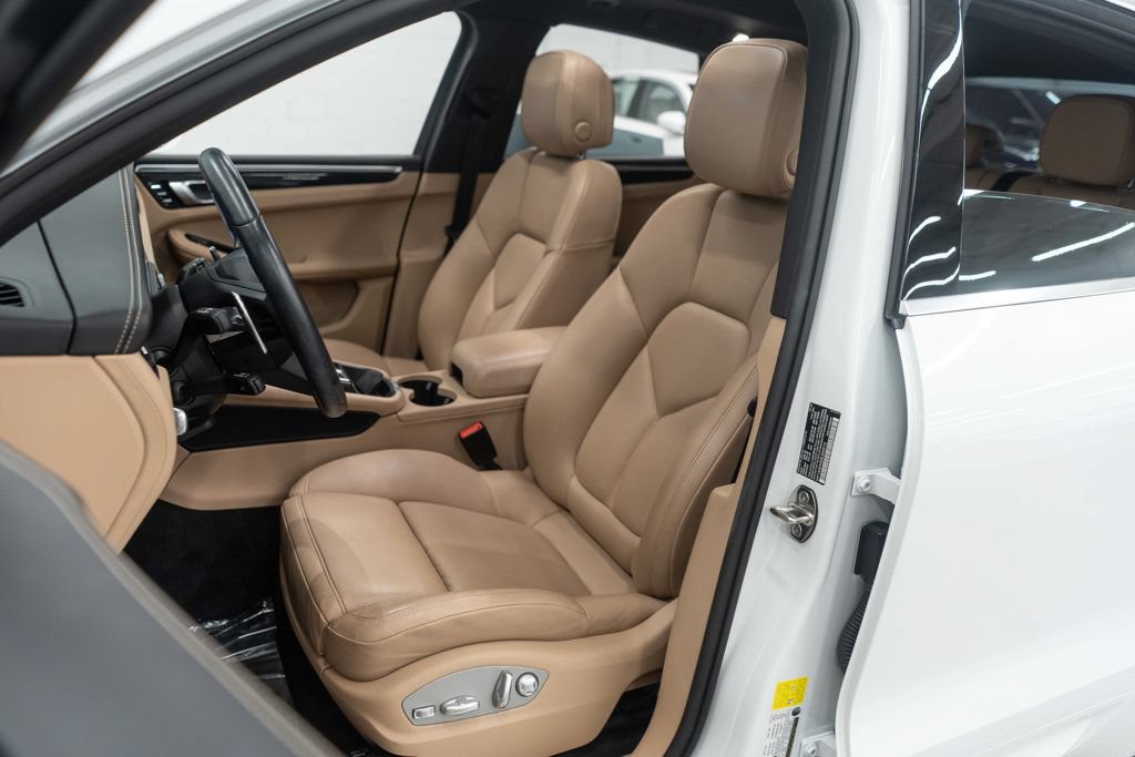 Used 2024 Porsche Macan S AWD/4WD image 8