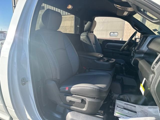 New 2024 RAM 2500 Tradesman AWD/4WD image 32