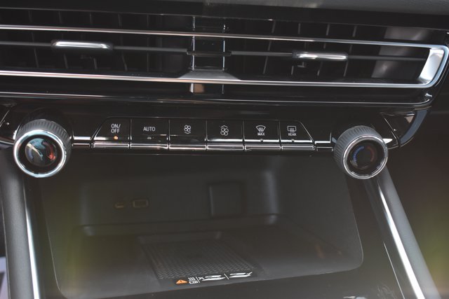New 2026 Chevrolet Traverse LT w/ Driver Confidence Package FWD image 27