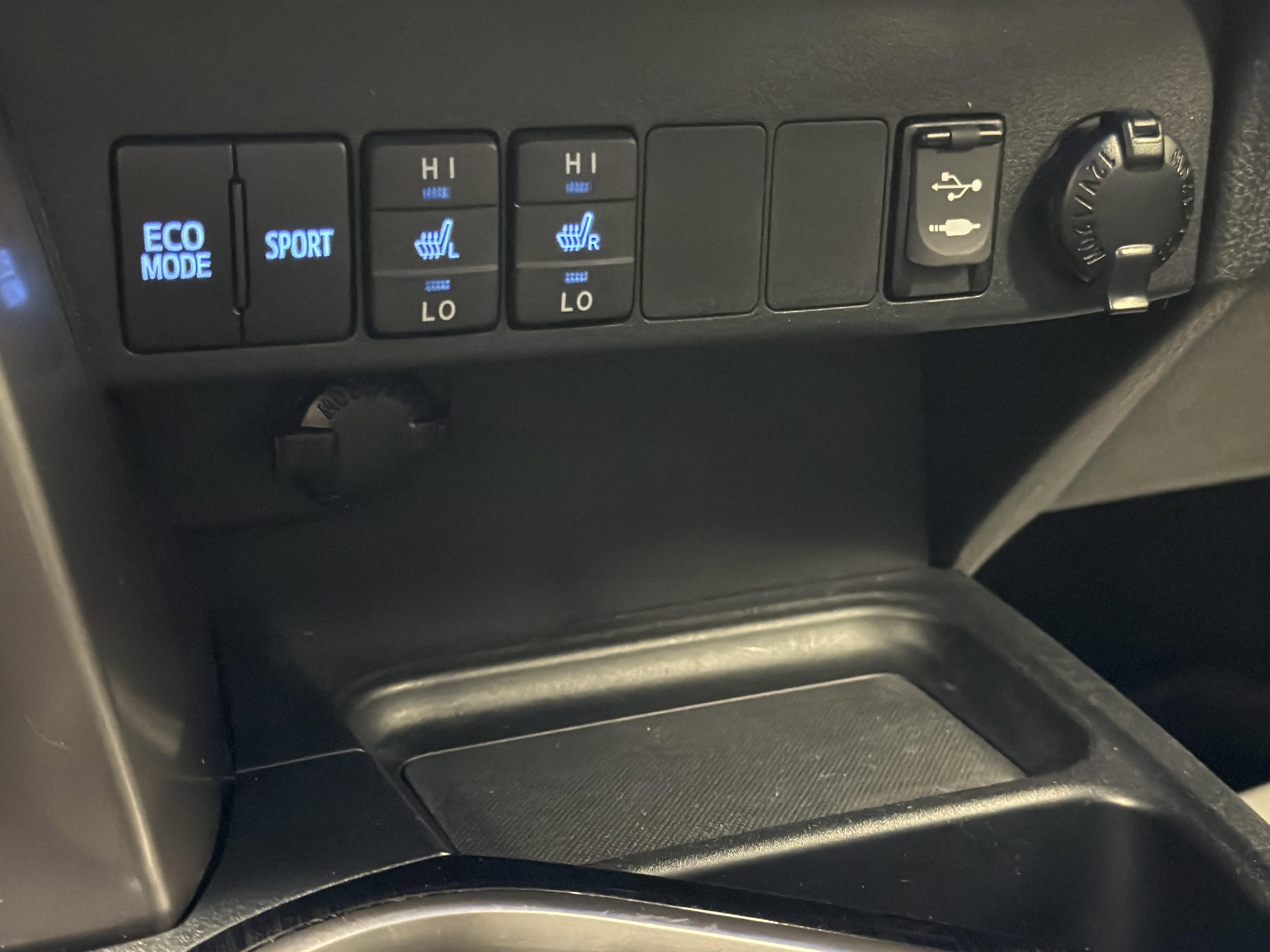 Used 2018 Toyota RAV4 Limited w/ All Weather Liner Package AWD/4WD image 14