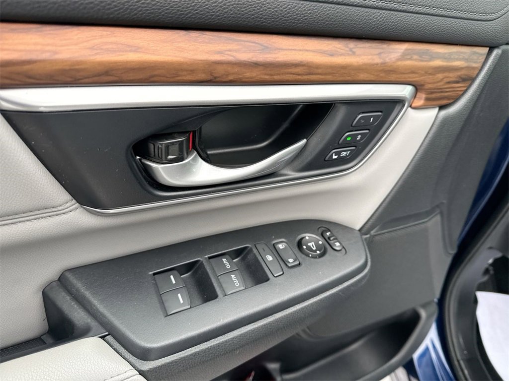 Used 2020 Honda CR-V Touring image 19