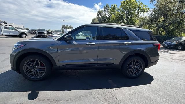 New 2026 Ford Explorer ST-Line w/ ST-Line Street Pack AWD/4WD image 7