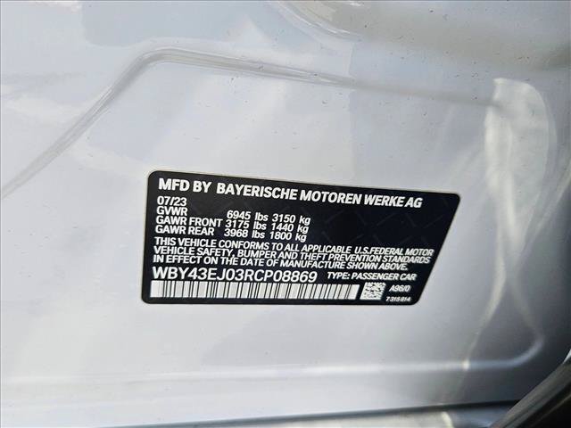Certified 2024 BMW i7 eDrive50 w/ M Sport Package RWD image 23