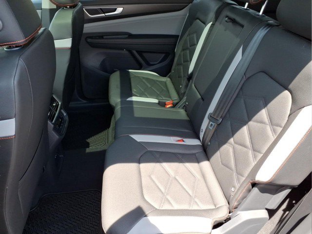 New 2026 Volkswagen Atlas Peak Edition AWD/4WD image 14