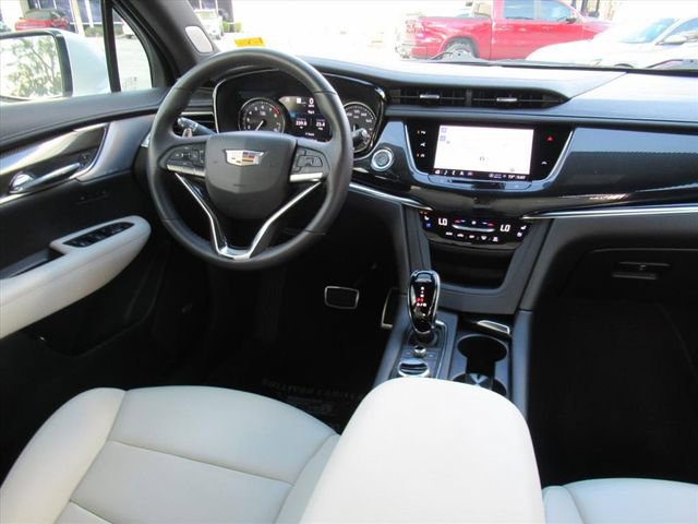 Used 2023 Cadillac XT6 Sport w/ Technology Package image 14