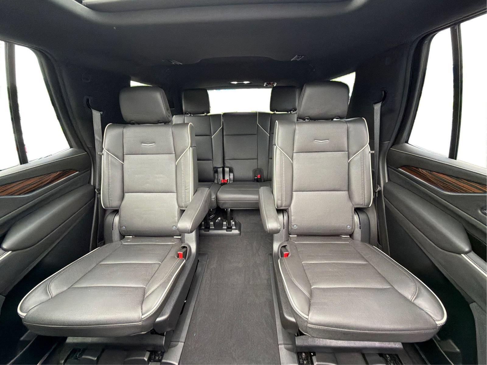 Certified 2021 Cadillac Escalade Premium Luxury AWD/4WD image 14