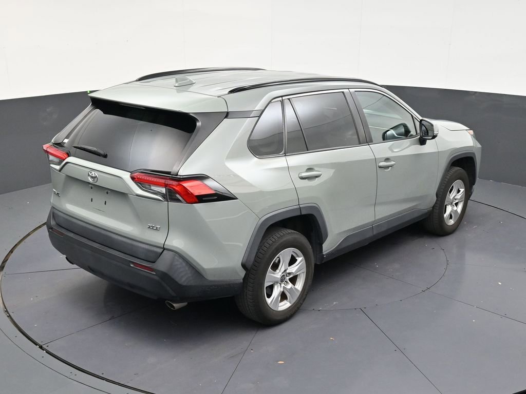 Used 2021 Toyota RAV4 XLE FWD image 16