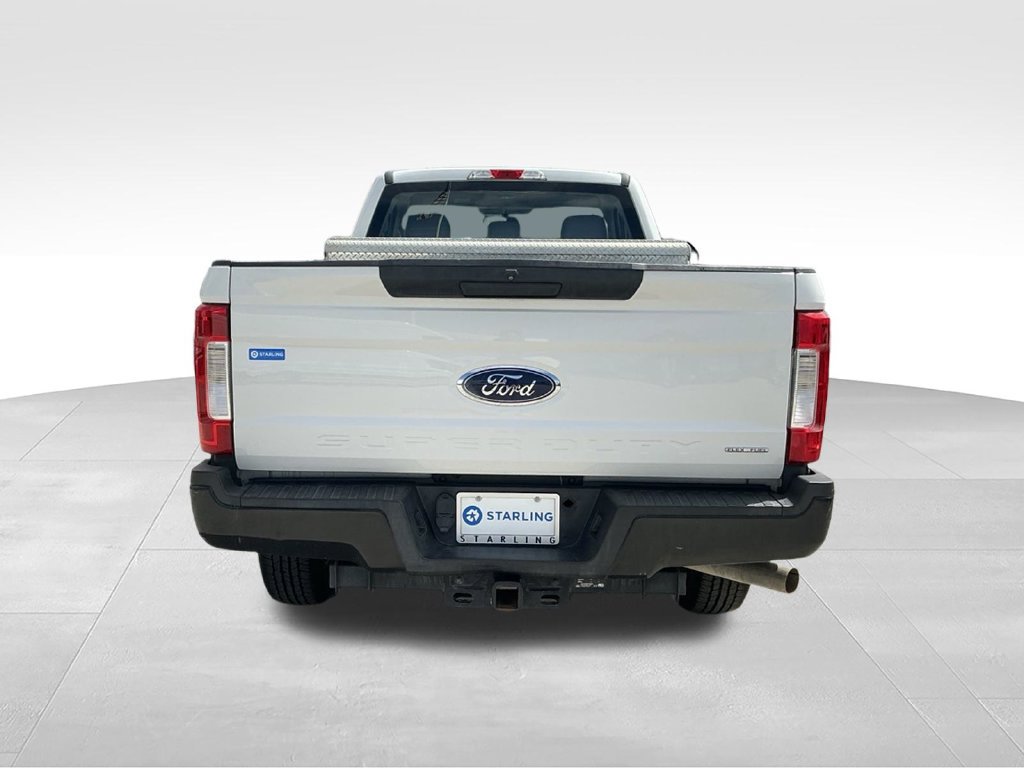 Used 2018 Ford F250 XL w/ Power Equipment Group RWD image 4
