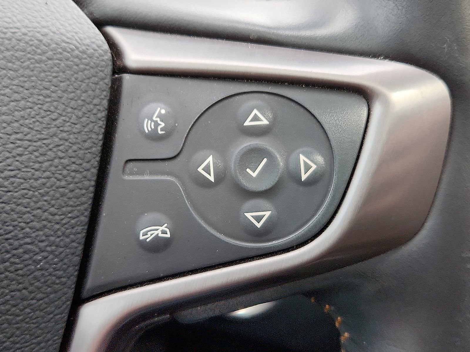 Used 2022 GMC Terrain AT4 w/ Tech Package image 17