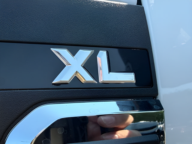 New 2026 Ford F350 XL w/ FX4 Off-Road Package AWD/4WD image 13