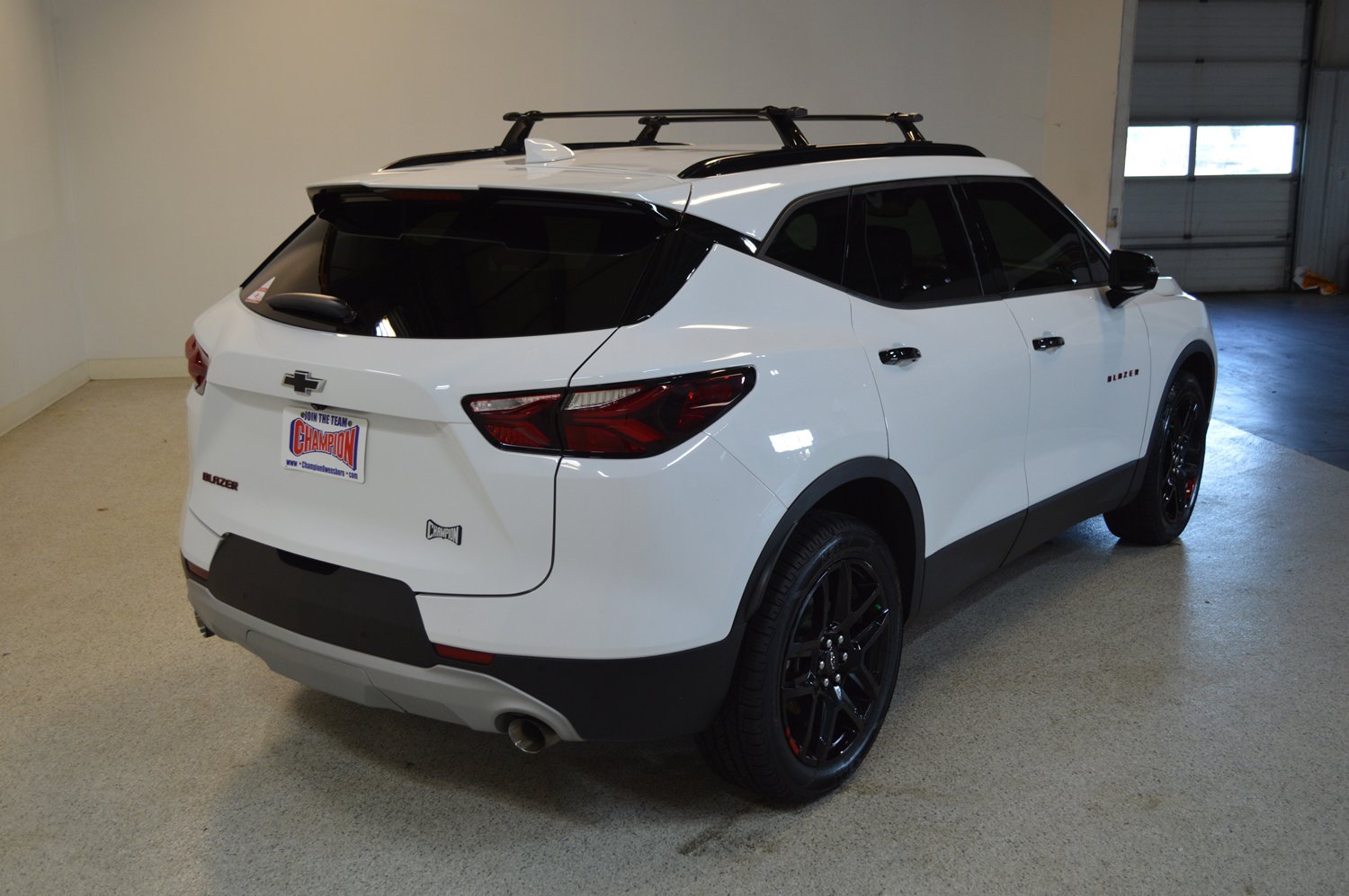 Used 2021 Chevrolet Blazer LT w/ Redline Edition FWD image 3