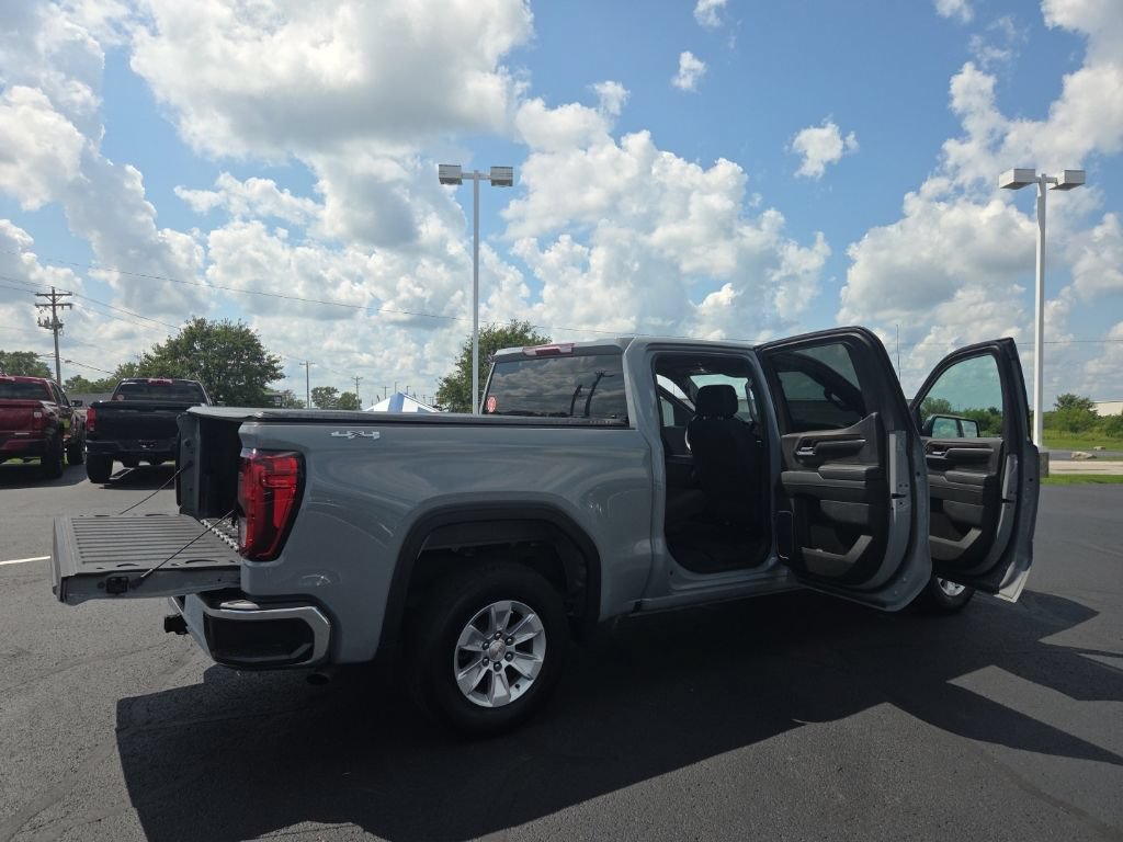 Used 2024 GMC Sierra 1500 SLE AWD/4WD image 15