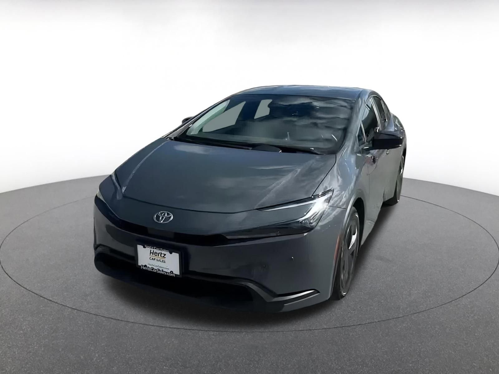 Used 2025 Toyota Prius LE image 7