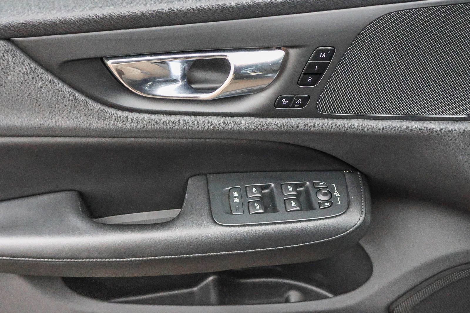 Used 2023 Volvo S60 B5 Plus w/ Protection Package Premier image 31